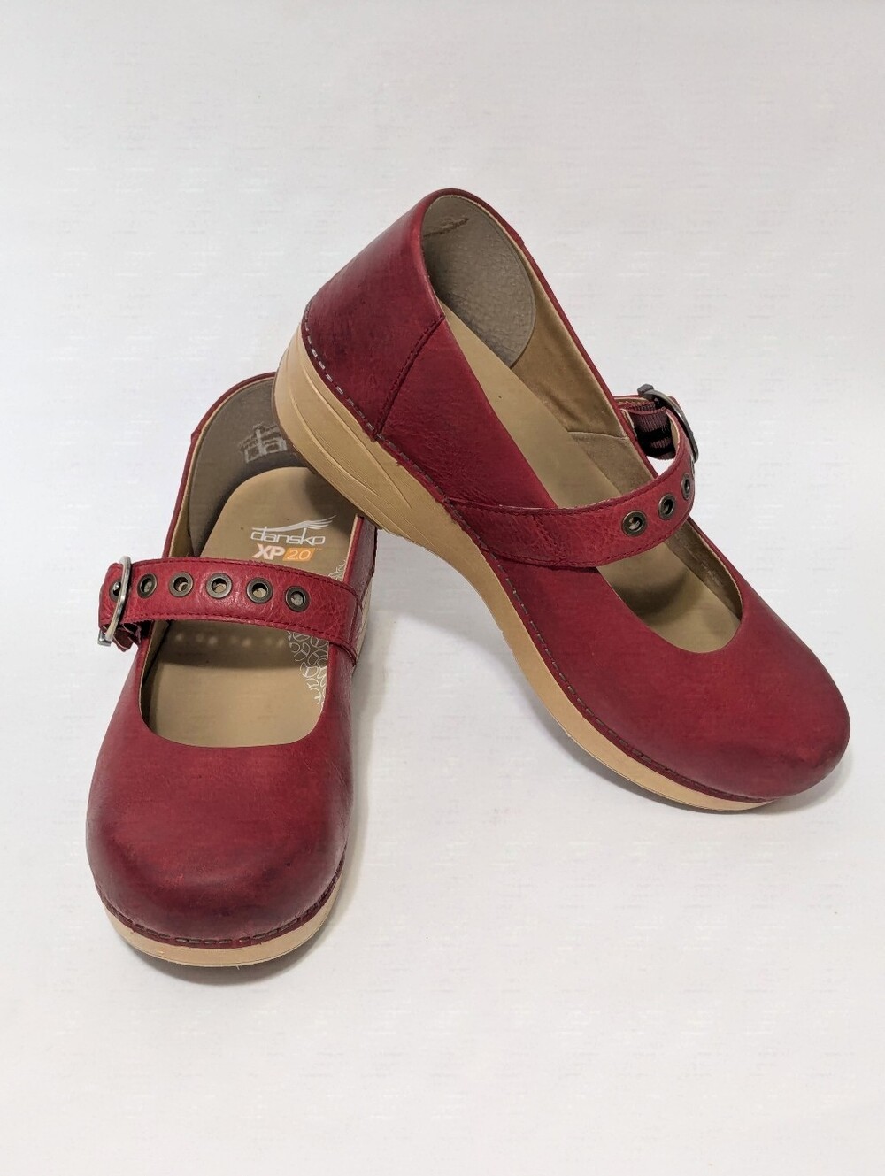 Dansko XP 2.0 Mary Jane Women's Clogs Burgundy Red Buckle Size EU 40 US 9.5/10